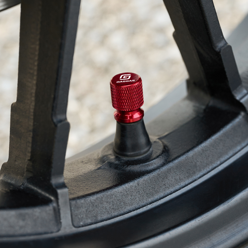 إكسسوارات دراجات نارية جديدة:  - مراجعة Motorcycle Valve Cover وسعره
